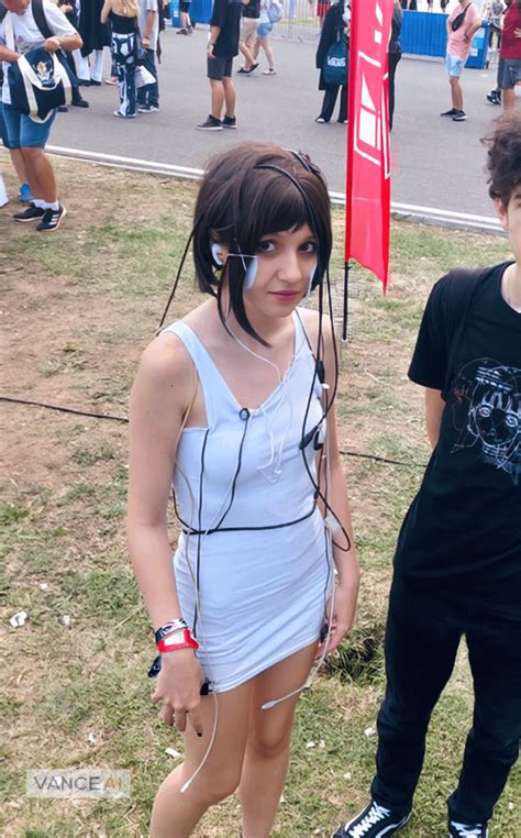 lain cosplay